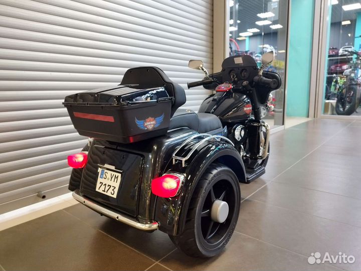 Трицикл Harley Davidson Moto 7173