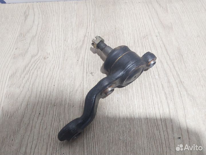 Шаровая опора левая Toyota Mark II GX100