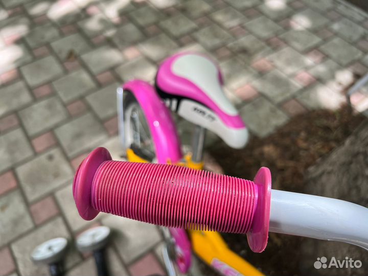 Детский велосипед Keltt 16'' с боковыми колесами