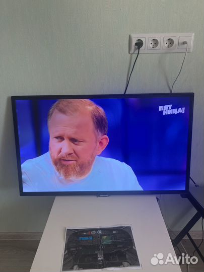 Телевизор LED UE40ES5557K