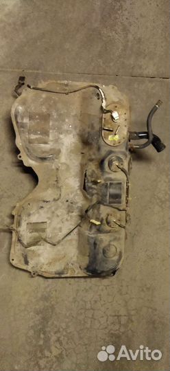 Бензобак Subaru