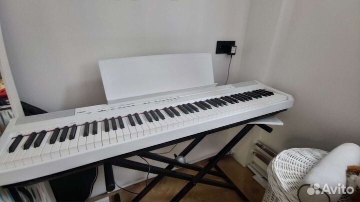 Электронное пианино Yamaha p115