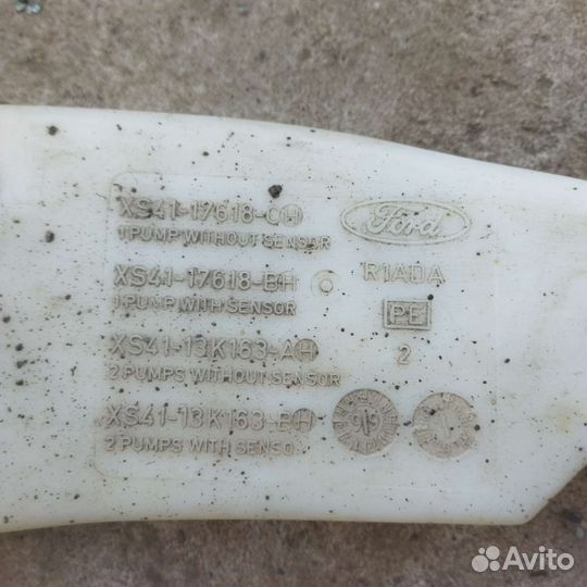 Бачок омывателя лобового стекла Ford Focus 1