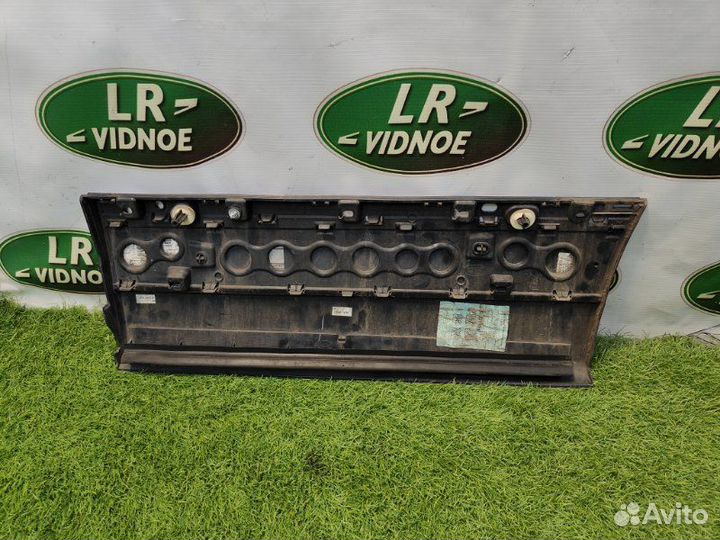 Молдинг двери задний правый Land Rover Range Rover