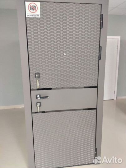 Дверь входная