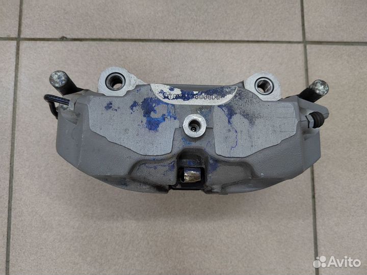 Суппорт передний правый Audi A4 B9 8W0615108E