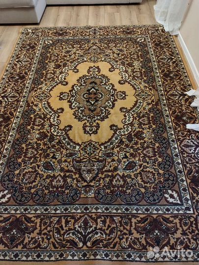 Ковер шерстяной