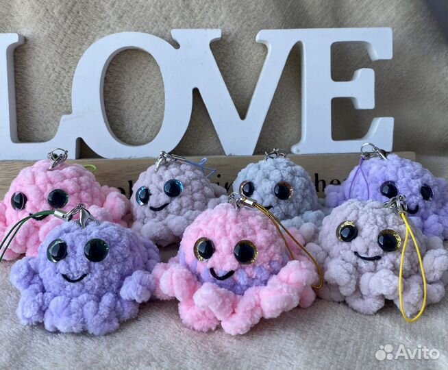 Брелок Осьминог вязаная игрушка