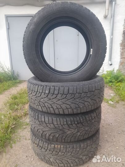 Gislaved NordFrost 100 215/65 R16 102