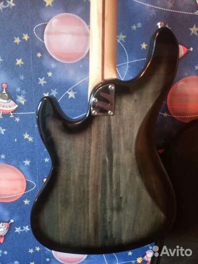 Бас гитара Cort