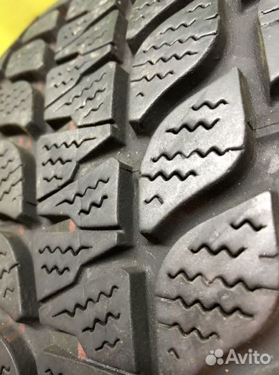 Bridgestone Blizzak LM-25 245/50 R17