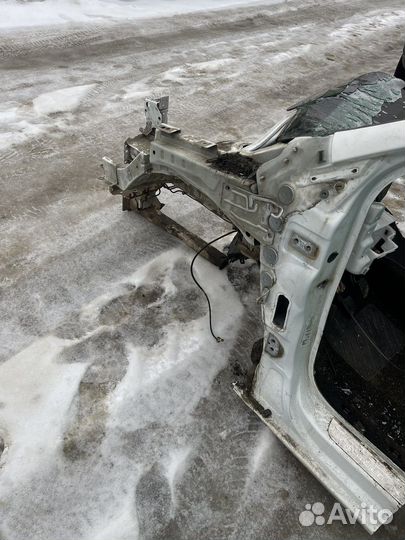 Четверть передняя левая Ситроен С4 b7