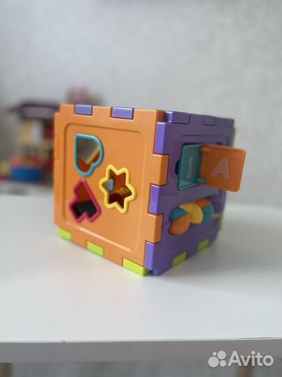 Развивающая игрушка куб