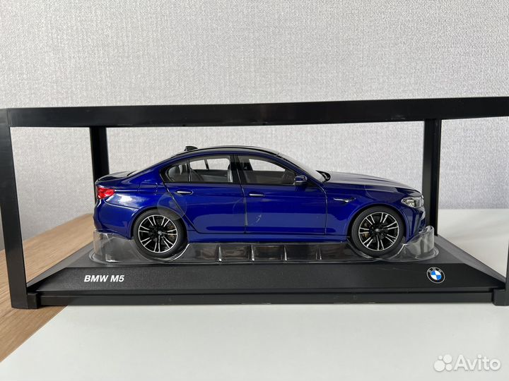 Bmw m5 f90 синяя моделька