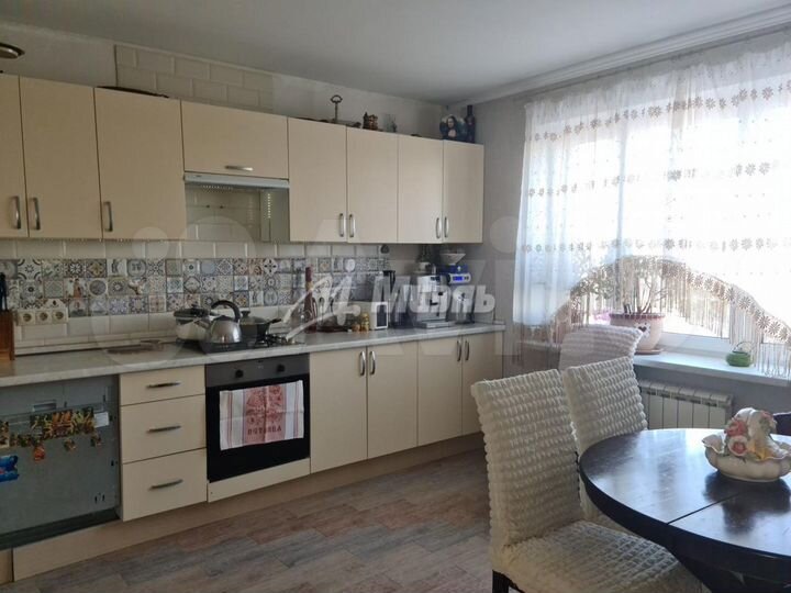4-к. квартира, 137 м², 9/10 эт.