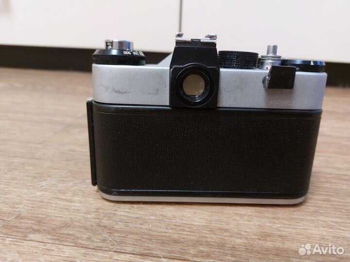 Плёночный фотоаппарат Zenit ET