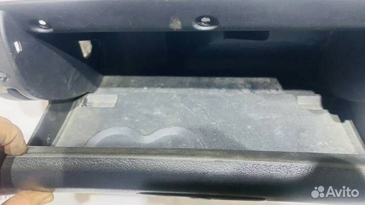 Бардачок Skoda Octavia A4 хэтчбэк 1.6 AKL 2001