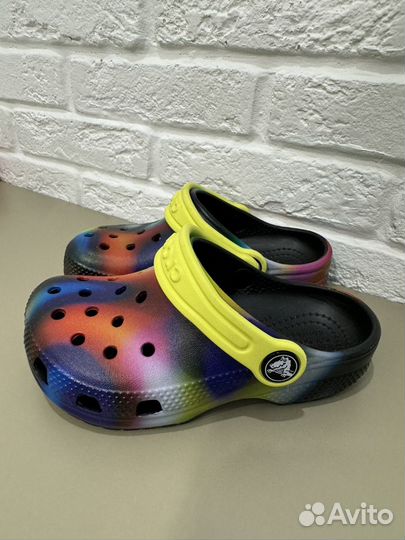 Crocs C9