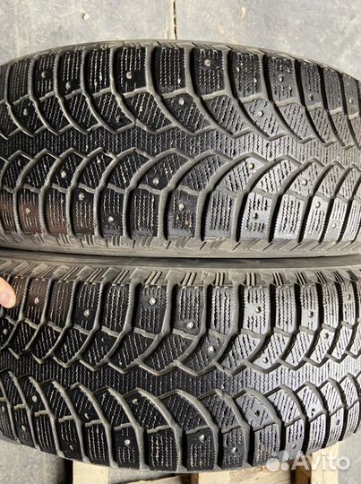 Bridgestone Blizzak Spike-01 225/65 R17