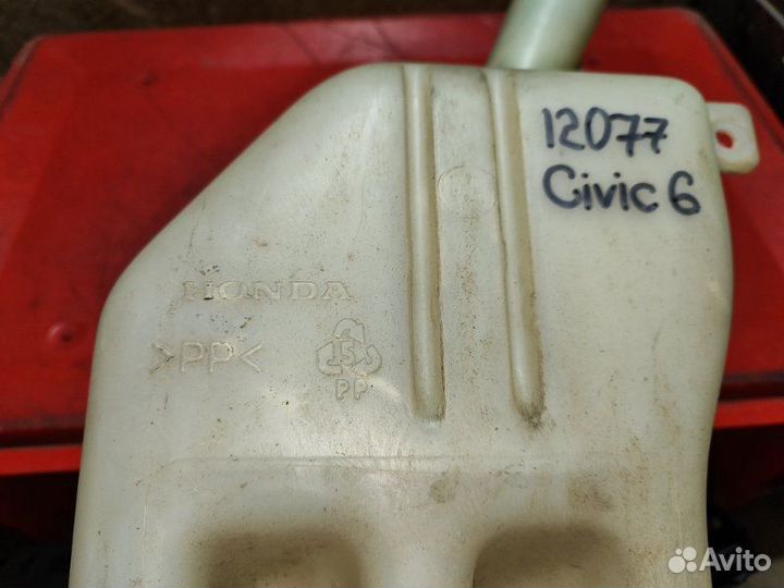 Бачок омывателя лобового стекла Honda Civic 1998