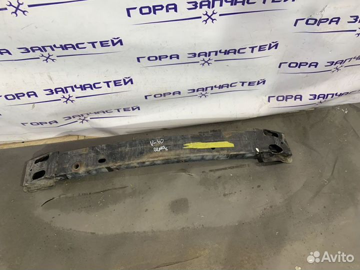 Усилитель бампера Toyota Camry 40