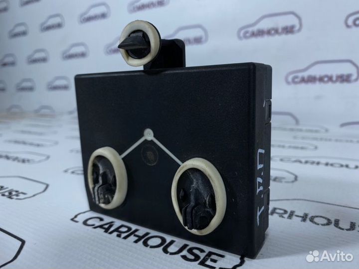 Блок управления дверьми передний правый Volkswagen