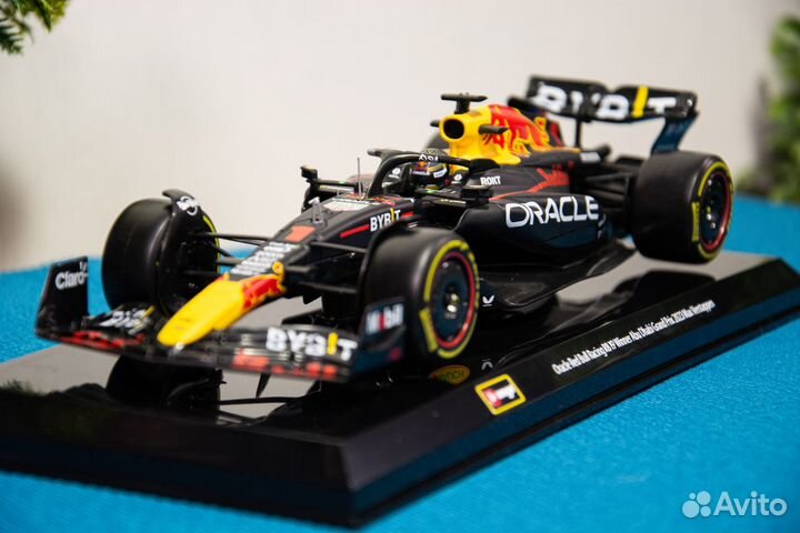 Модель формула 1 Red Bull Racing Rb19 2023, 1:24