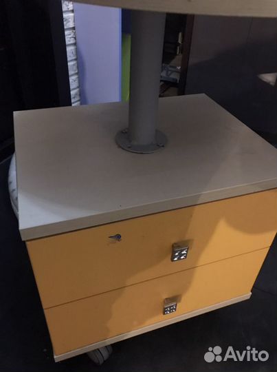 Стол письменный