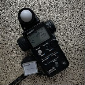 Sekonic L-758-DR