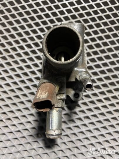 Корпус термостата Fiat Linea