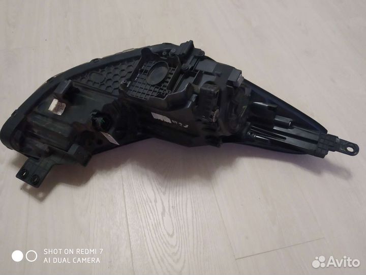 Фара левая Kia Sportage 4