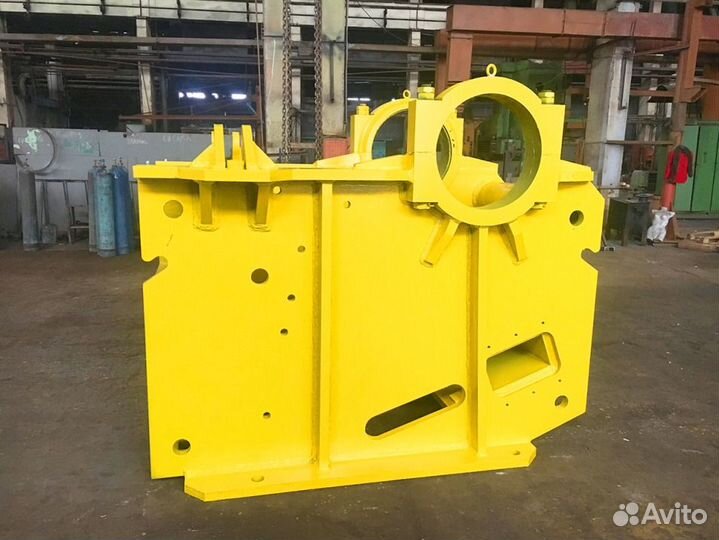 Станина корпус дробилки ч.1049104000 для смд-110А