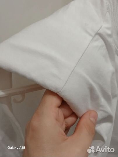 Футболка Zara с плечикамм