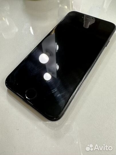 Телефон iPhone 7 32Гб