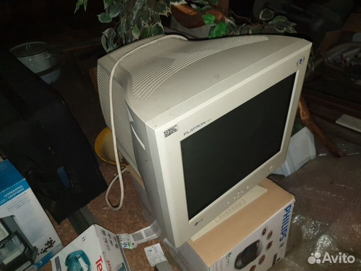 Монитор LG Flatron 775FT 17