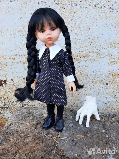 Кукла испанская Уэнсдей Паола Рейна + Вещь