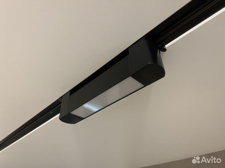 Трековый LED светильник