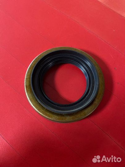 Сальник маслонасоса Isuzu 4ZB1 / 4ZE1 / 4ZC1