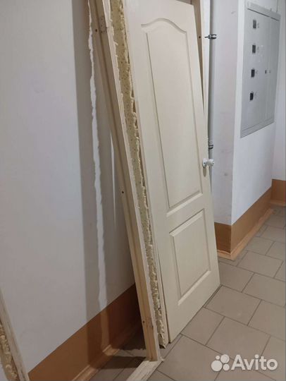 Дверь межкомнатная 800 с коробкой бу