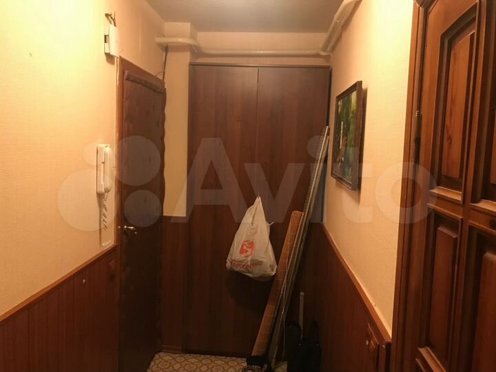 Доля в 1-к. квартире, 32 м², 2/5 эт.