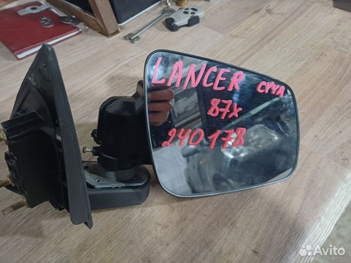 Зеркало правое lancer 10