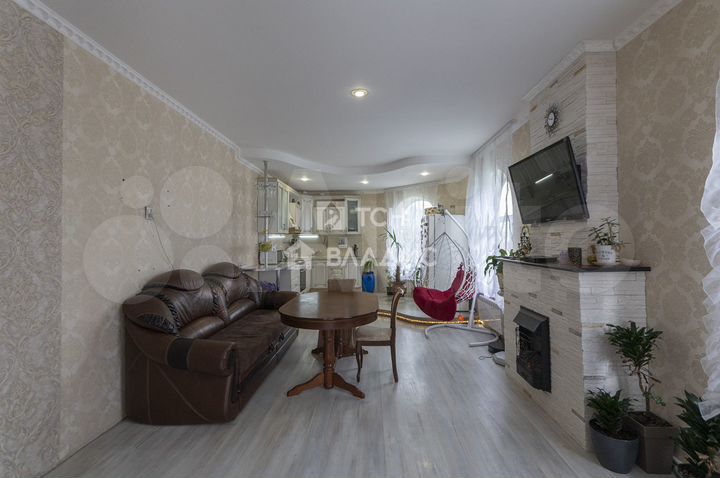 Дом 158 м² на участке 7 сот.