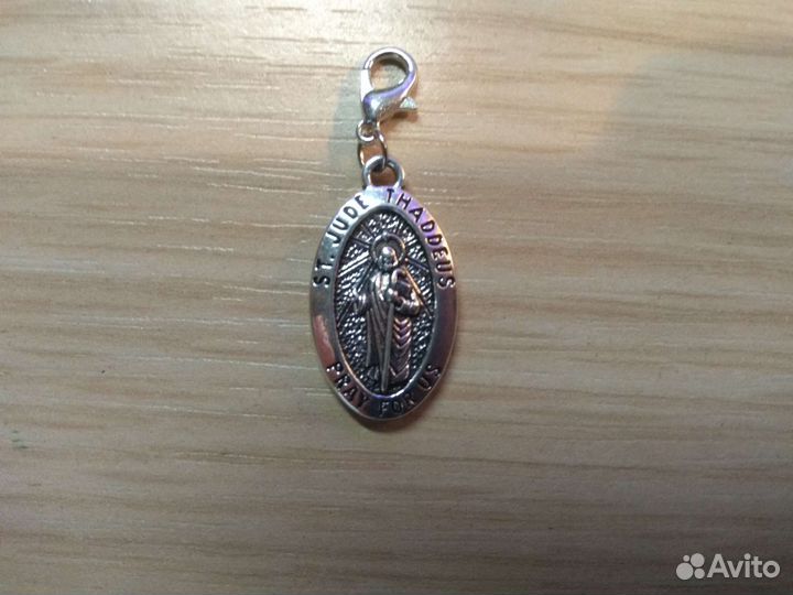 Кулон, ожерелье