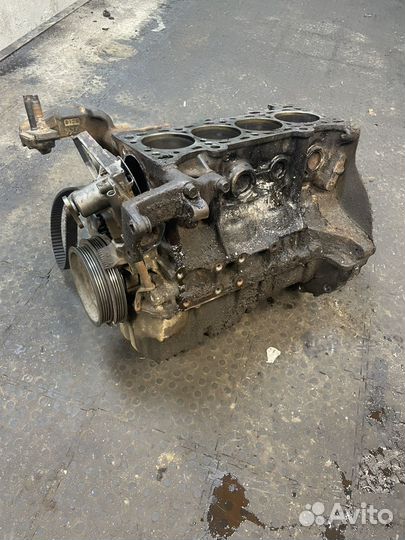 Блок двигателя kia spectra s6d