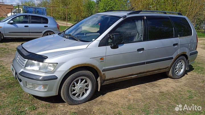 Mitsubishi Space Wagon 2.4 МТ, 1999, 203 000 км