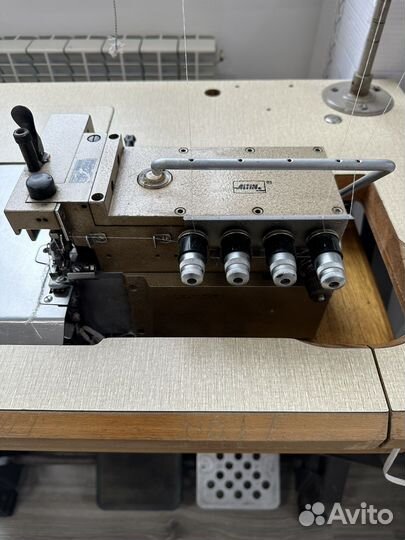 Оверлок промышленный