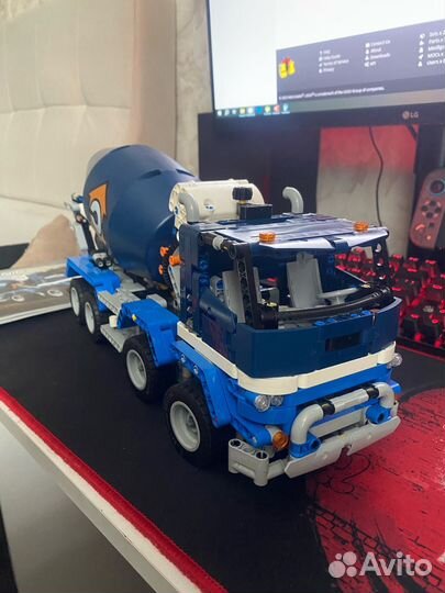 Lego Technic 42112 и 42118
