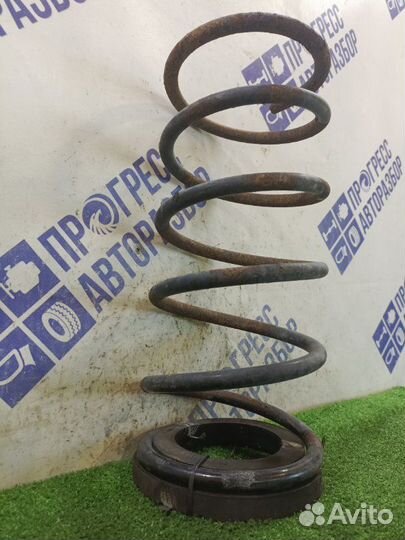 Пружина подвески задняя правая Hyundai Terracan