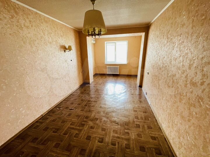 2-к. квартира, 70 м², 6/6 эт.