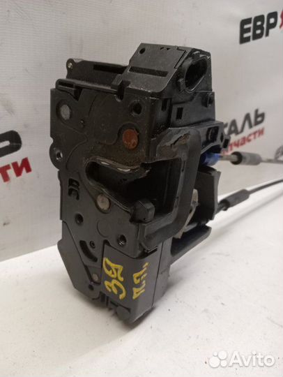 Замок боковой двери передний правый Geely Emgrand